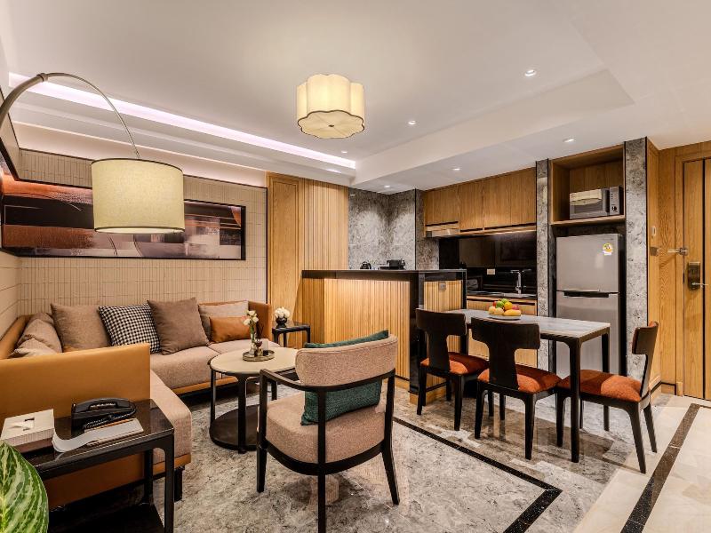 Samala Suites Bangkok Sukhumvit image