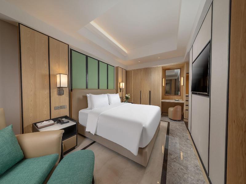 Samala Suites Bangkok Sukhumvit image