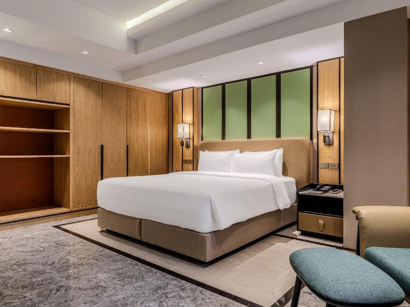 Samala Suites Bangkok Sukhumvit image