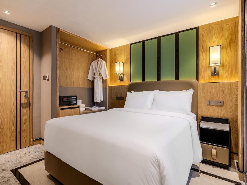 Samala Suites Bangkok Sukhumvit image