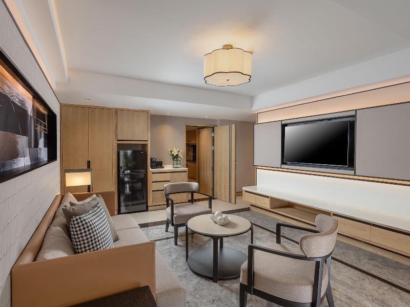 Samala Suites Bangkok Sukhumvit image