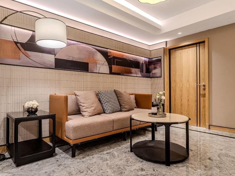 Samala Suites Bangkok Sukhumvit image