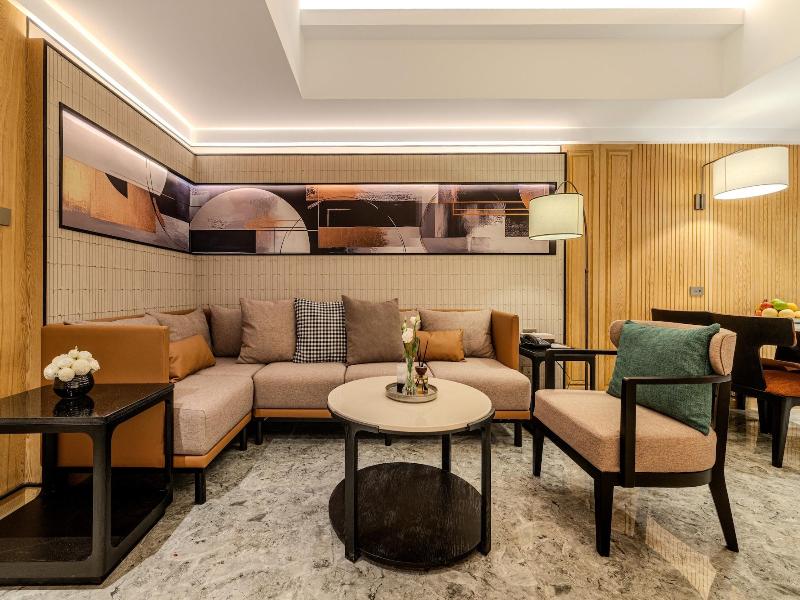 Samala Suites Bangkok Sukhumvit image