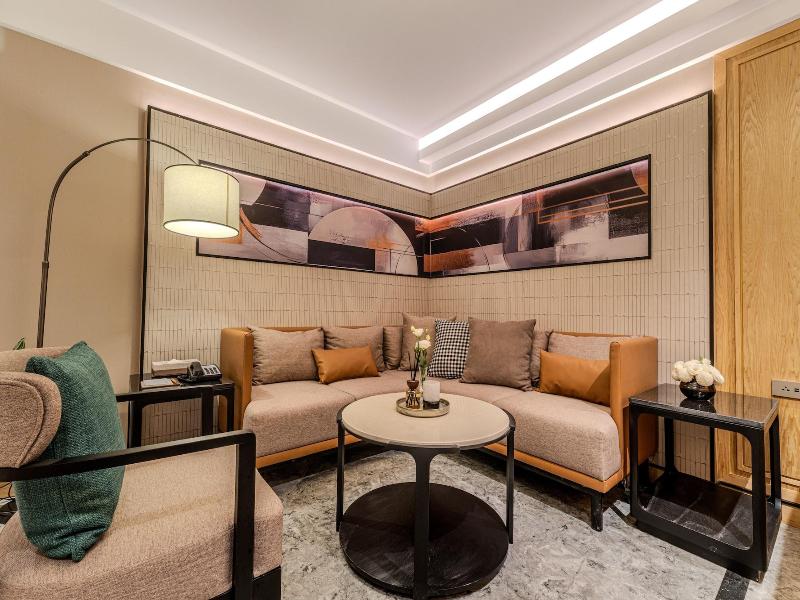 Samala Suites Bangkok Sukhumvit image