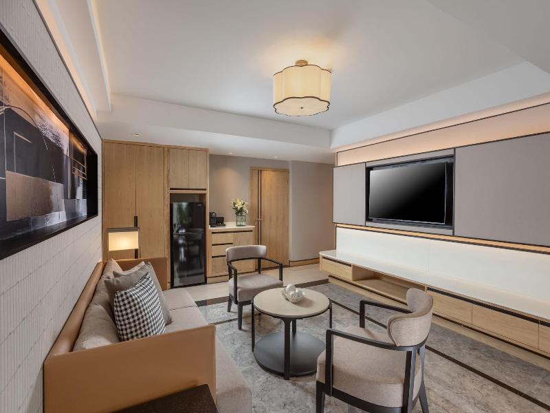 Samala Suites Bangkok Sukhumvit image
