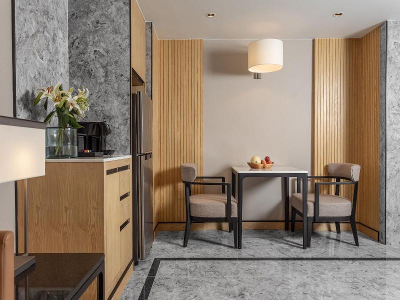 Samala Suites Bangkok Sukhumvit image