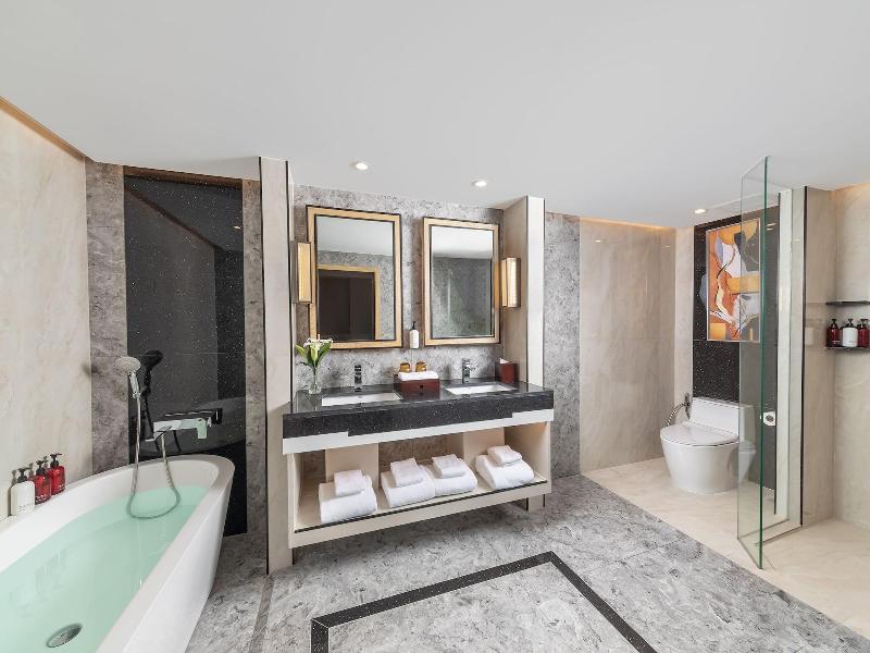 Samala Suites Bangkok Sukhumvit image