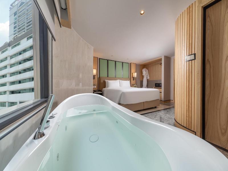 Samala Suites Bangkok Sukhumvit image