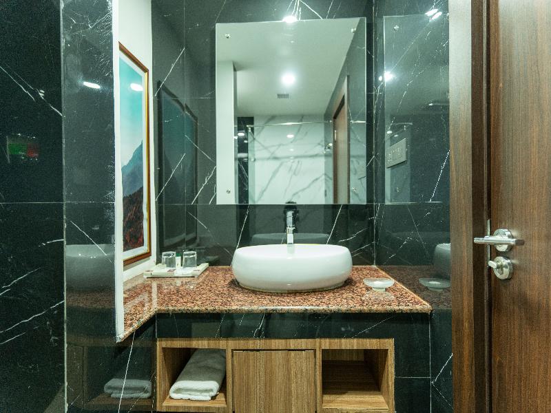 Hotel Mechi Crown