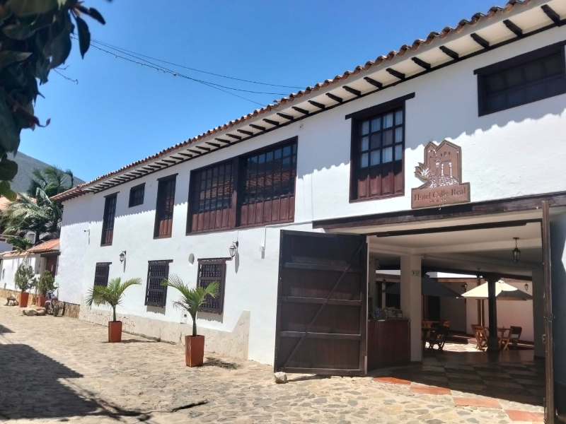 Hotel Calle Real — exterior view