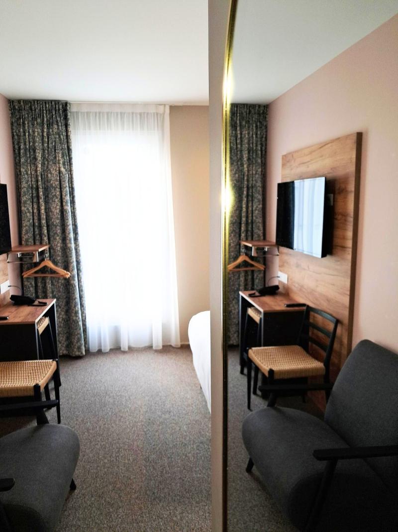 Hotel Le Cheval Blanc Brunstatt image