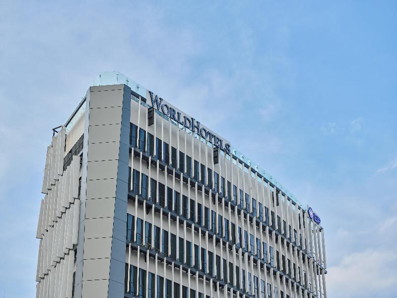 WorldHotels Guadalajara Zona Andares image