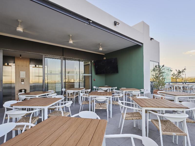 WorldHotels Guadalajara Zona Andares image