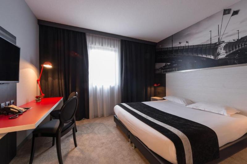 Hotel des Lumières image