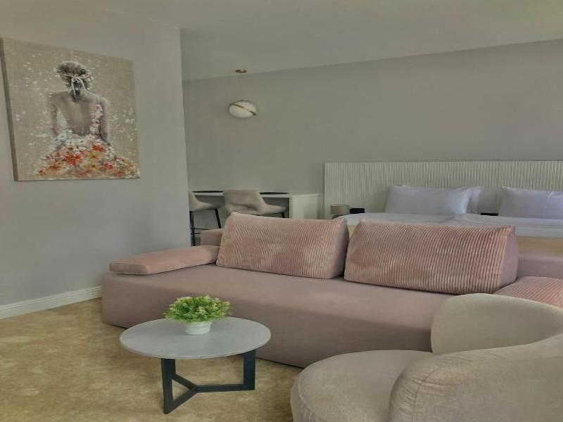 Move In Apartments - Aparthotel Belgrade image