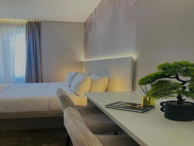Move In Apartments - Aparthotel Belgrade image