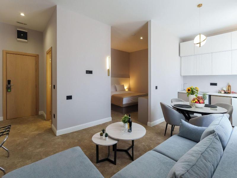 Move In Apartments - Aparthotel Belgrade image