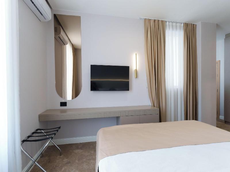 Move In Apartments - Aparthotel Belgrade image