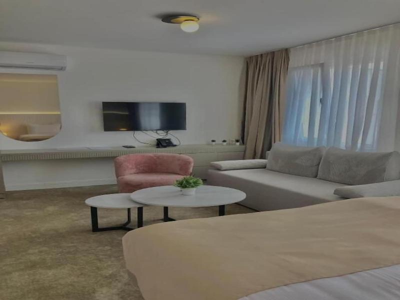 Move In Apartments - Aparthotel Belgrade image