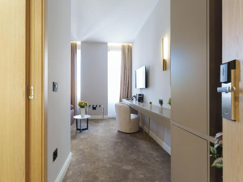 Move In Apartments - Aparthotel Belgrade image