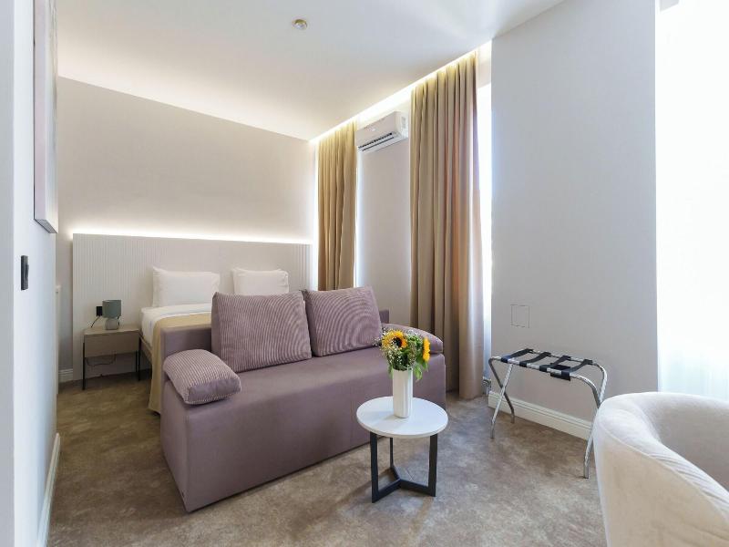 Move In Apartments - Aparthotel Belgrade image
