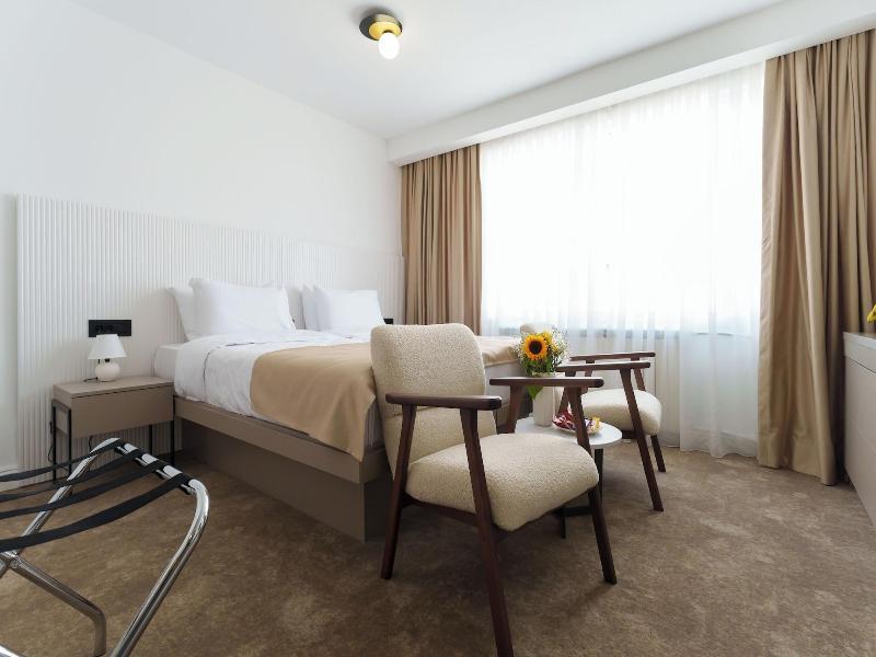 Move In Apartments - Aparthotel Belgrade image