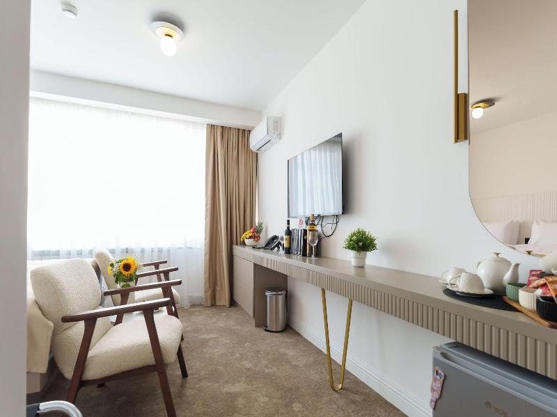 Move In Apartments - Aparthotel Belgrade image