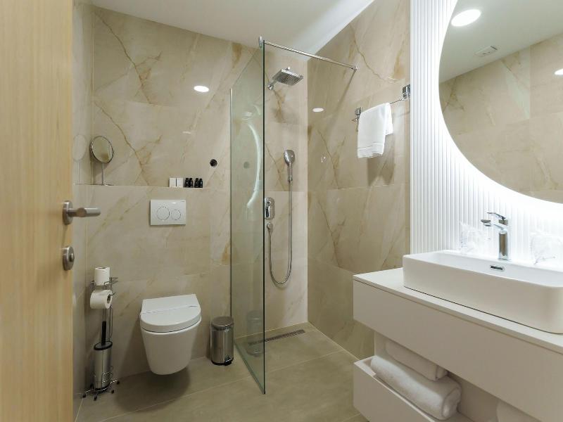 Move In Apartments - Aparthotel Belgrade image