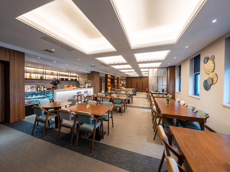 SSAW Boutique Hotel Hangzhou East Railway Station image