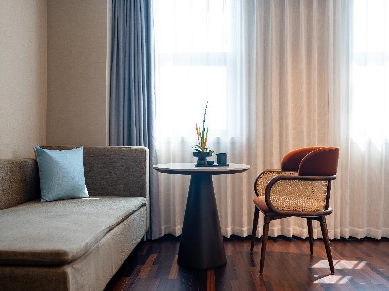 SSAW Boutique Hotel Hangzhou East Railway Station image