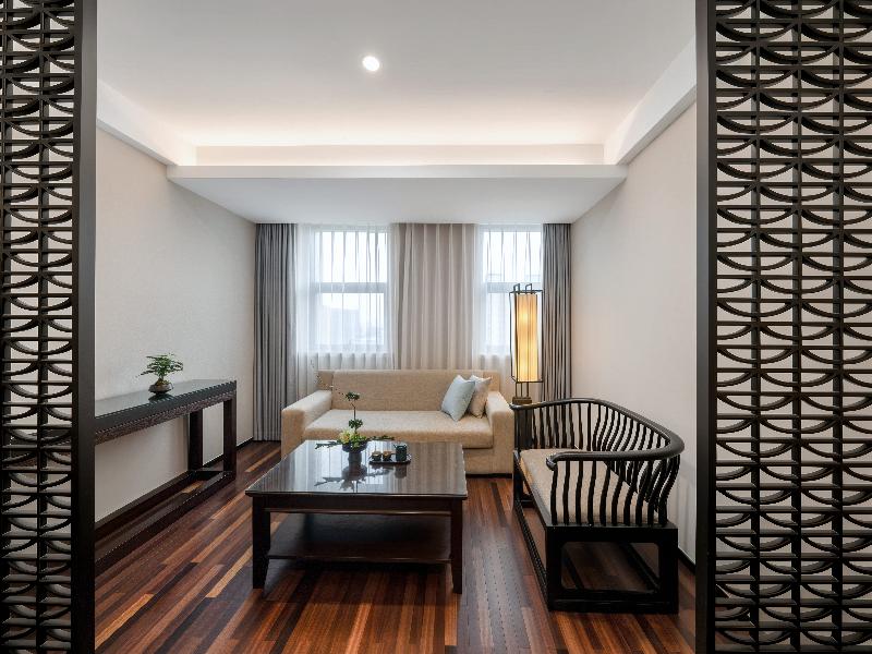 SSAW Boutique Hotel Hangzhou East Railway Station image