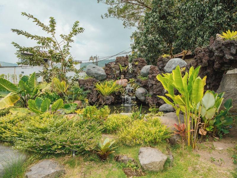 Tribhuwana Padma Resort image