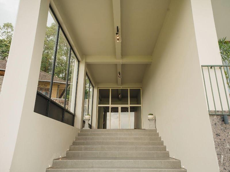 Tribhuwana Padma Resort image