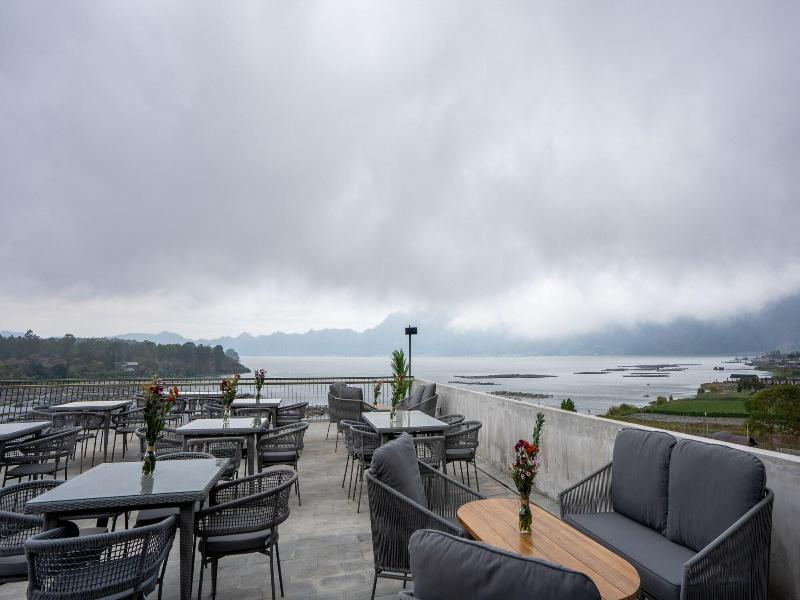 Tribhuwana Padma Resort image