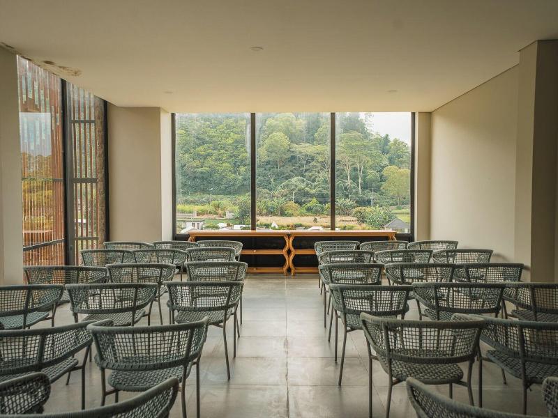 Tribhuwana Padma Resort image