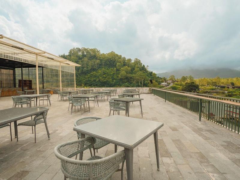Tribhuwana Padma Resort image