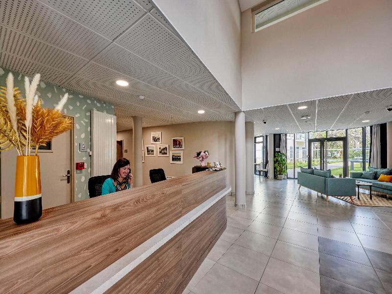 Quality Suites Cherbourg image