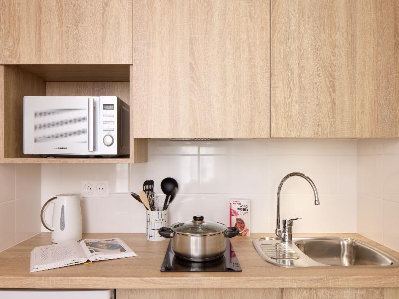 Quality Suites Cherbourg image