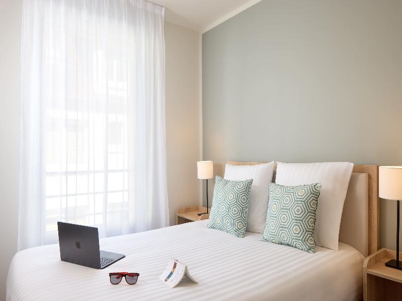 Quality Suites Cherbourg image