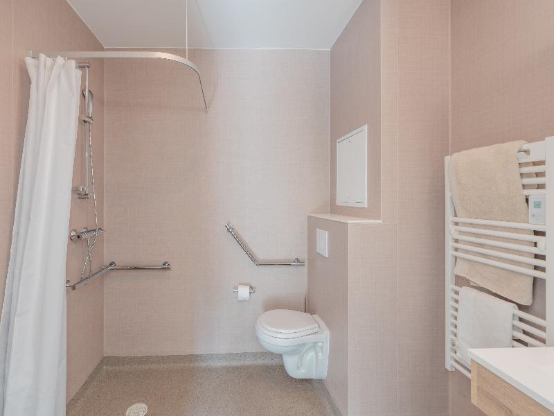 Quality Suites Parc Marne La Vallée image