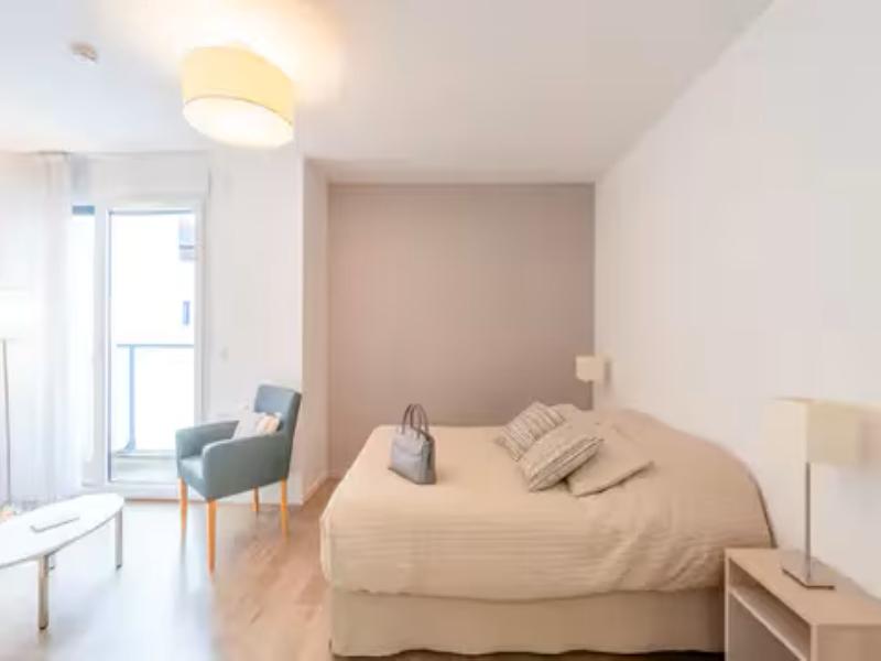 Quality Suites Bourgoin-jallieu image
