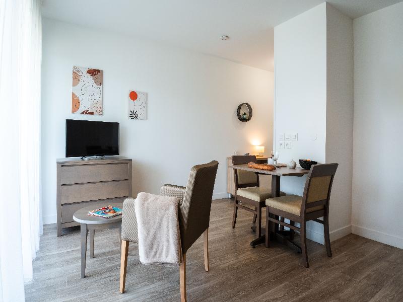 Quality Suites Clermont-ferrand Stadium image