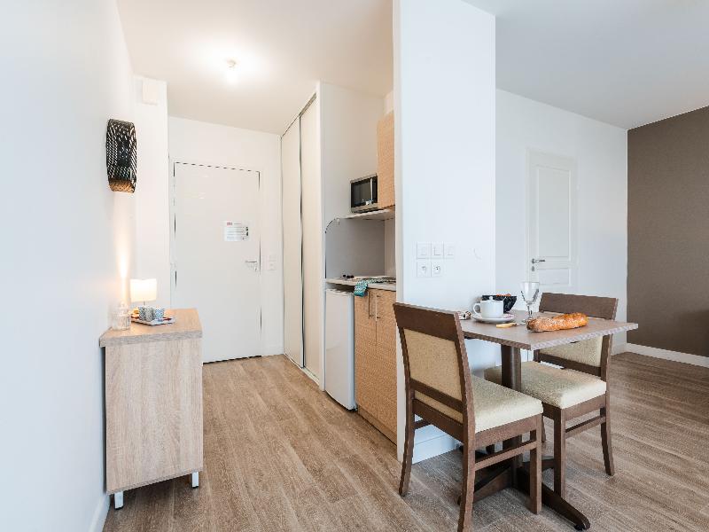 Quality Suites Clermont-ferrand Stadium image