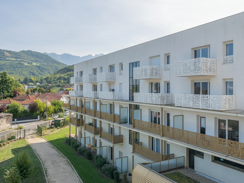 Quality Suites Grenoble Sud image