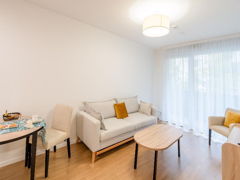Quality Suites Nancy Zenith image