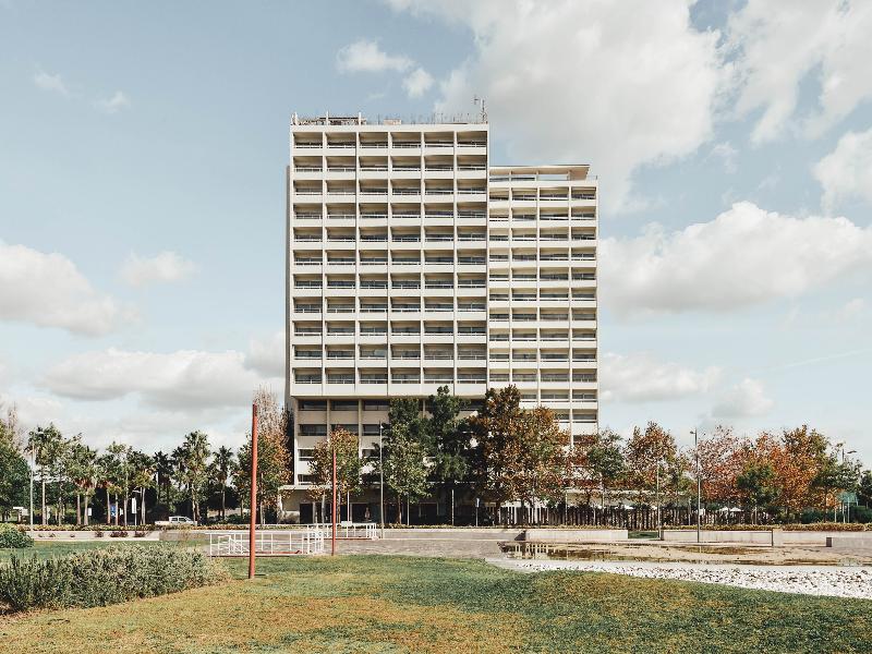 The Pearl Troia — exterior view