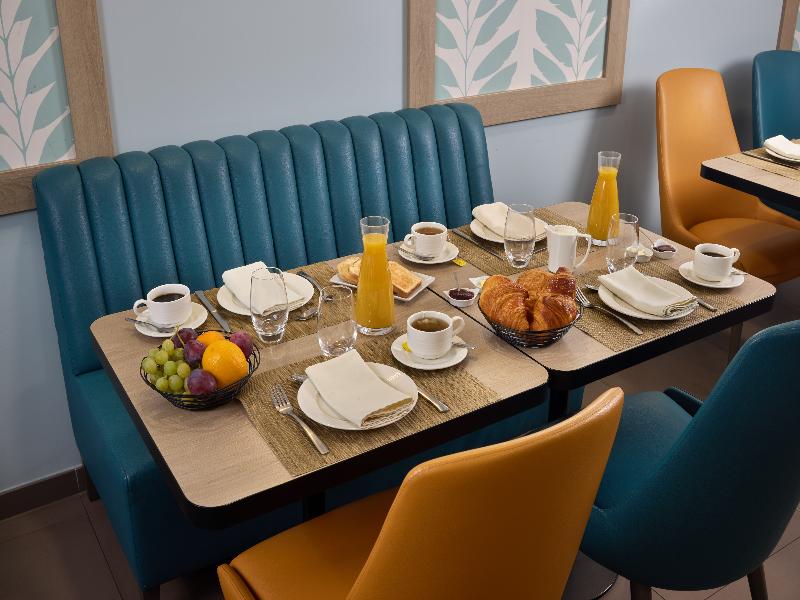 Quality Suites Massy Palaiseau image