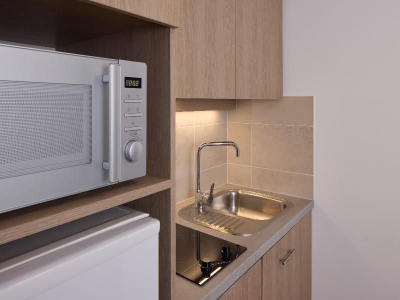 Quality Suites Massy Palaiseau image