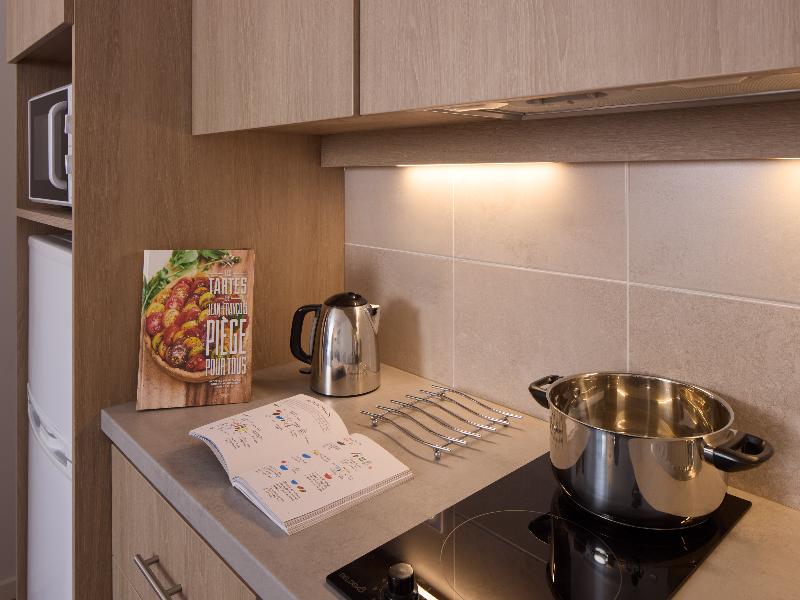 Quality Suites Massy Palaiseau image