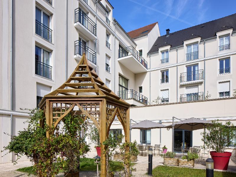 Quality Suites Meaux image